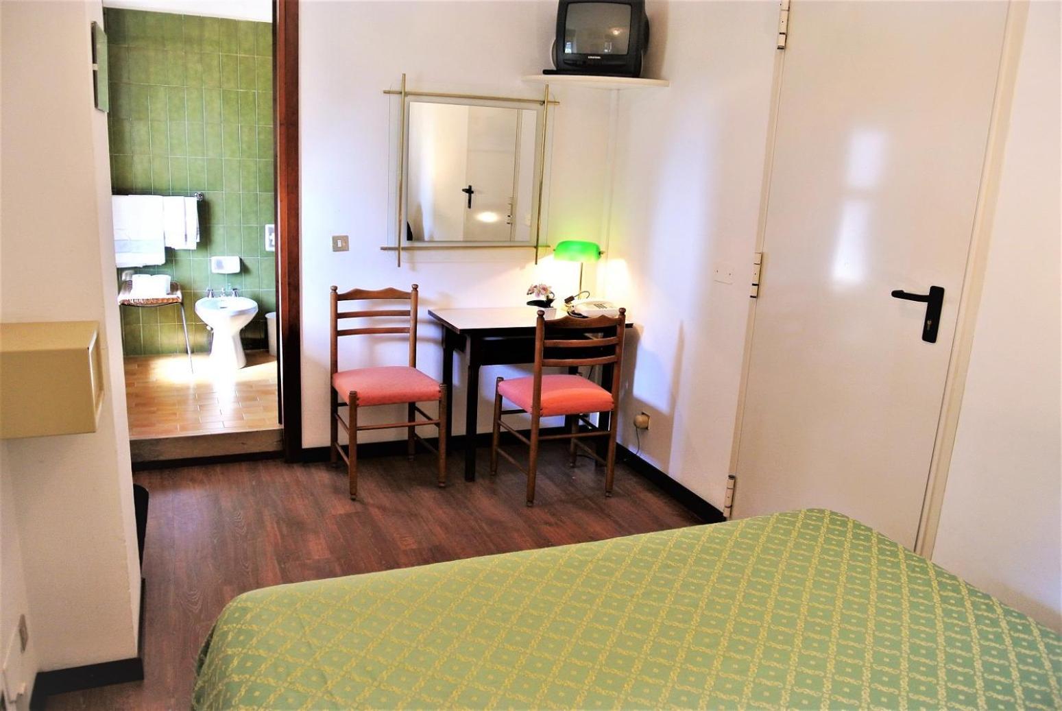 Hotel Niagara Линяно Сабиадоро Стая снимка