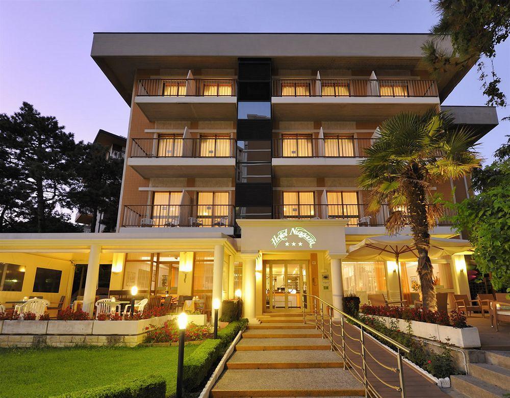 Hotel Niagara Линяно Сабиадоро Екстериор снимка