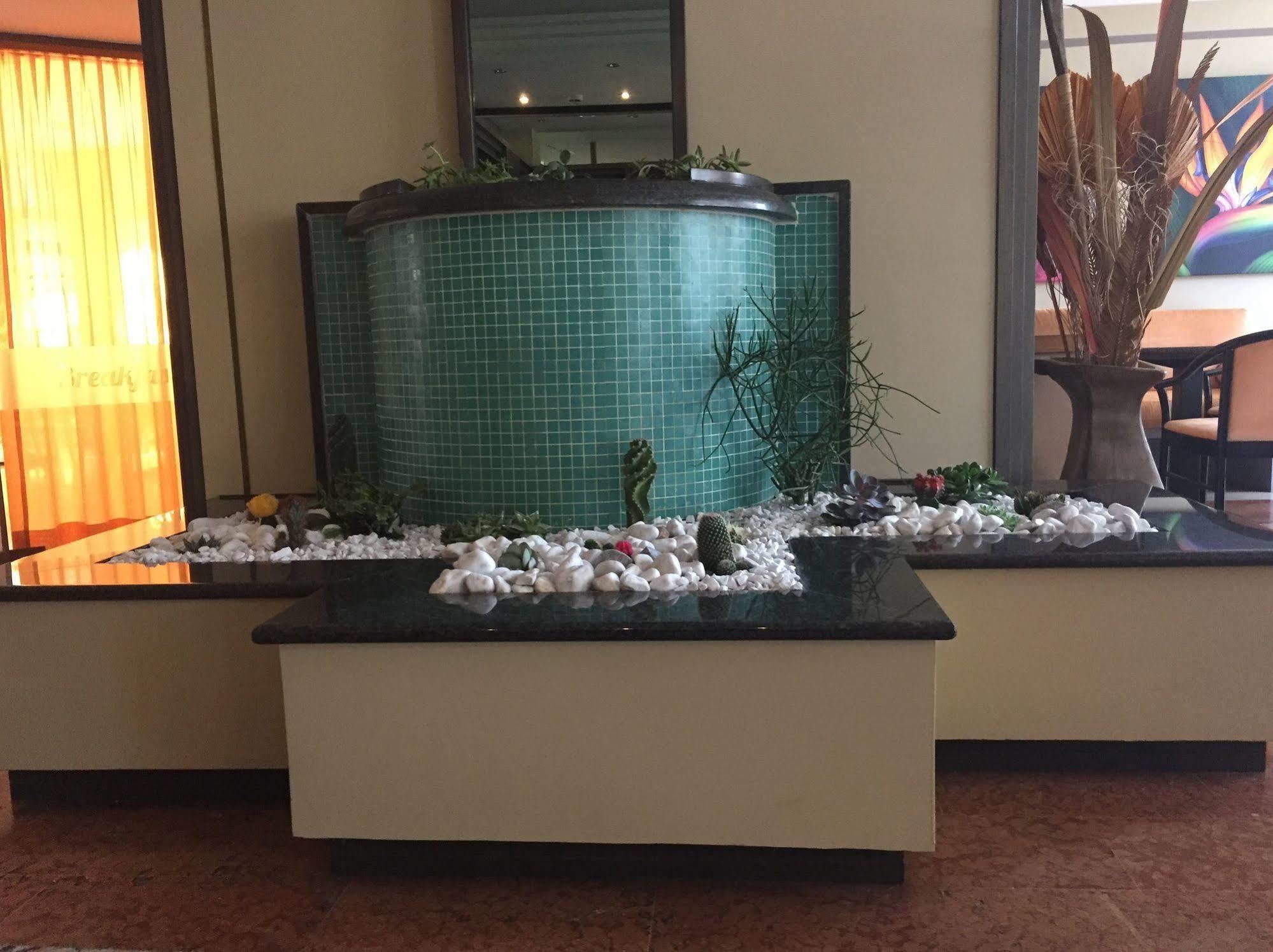 Hotel Niagara Линяно Сабиадоро Екстериор снимка